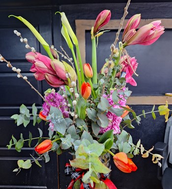 lüx aranjman, lilyum aranjmanı, lale aranjmanı, krc çiçek